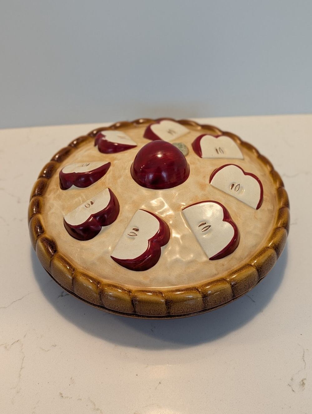 Vtg. 80's Ceramic Apple Pie Baking Dish Plate & Lid Americana Holidays Country